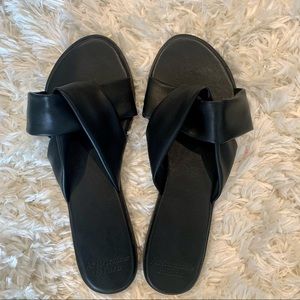 ABERCROMBIE Slide Sandals